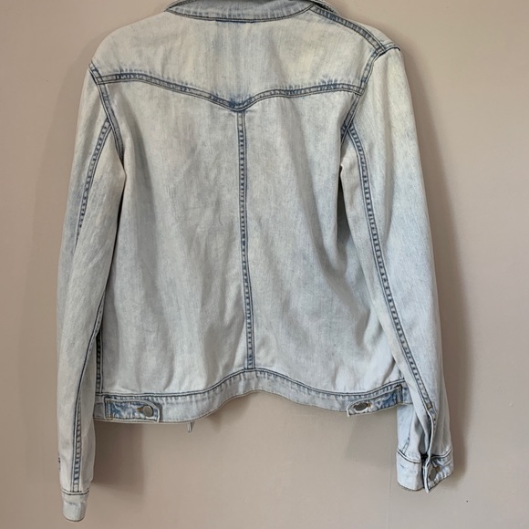 THEORY ACID WASH SOFT JEAN JACKET (medium) - Picture 3 of 3